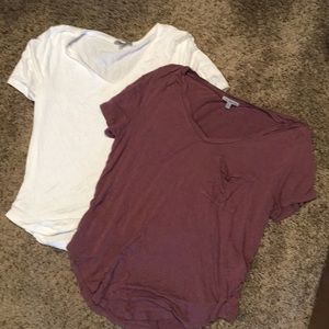 Charlotte Russe v neck tee M